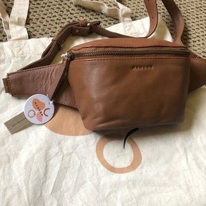 NWT MANDRN Remy Fanny Pack in Tan
